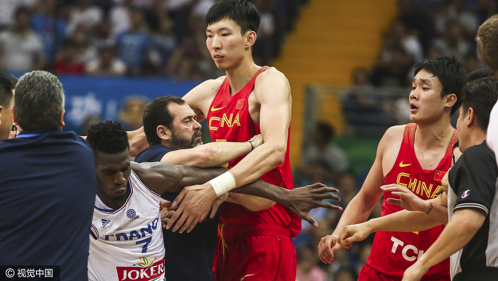  法甲五轮过后竞争激烈，多支球队紧咬积分榜